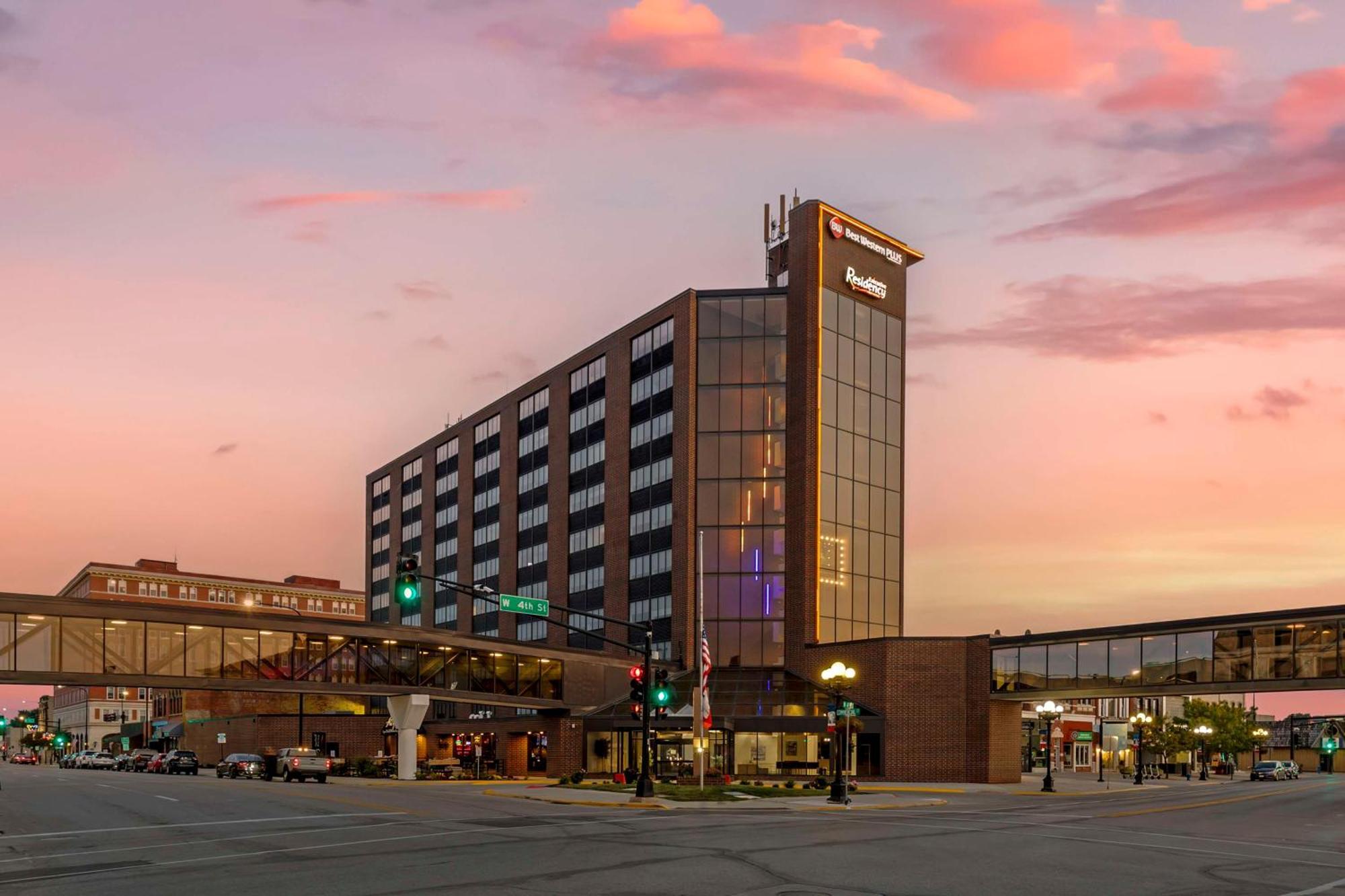 Best Western Plus Executive Residency Waterloo & Cedar Falls Exterior foto